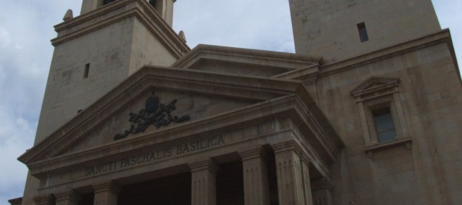 Imatge de la façana de la basílica de Sant Pasqual. Imatge de la façana de la basílica de Sant Pasqual.