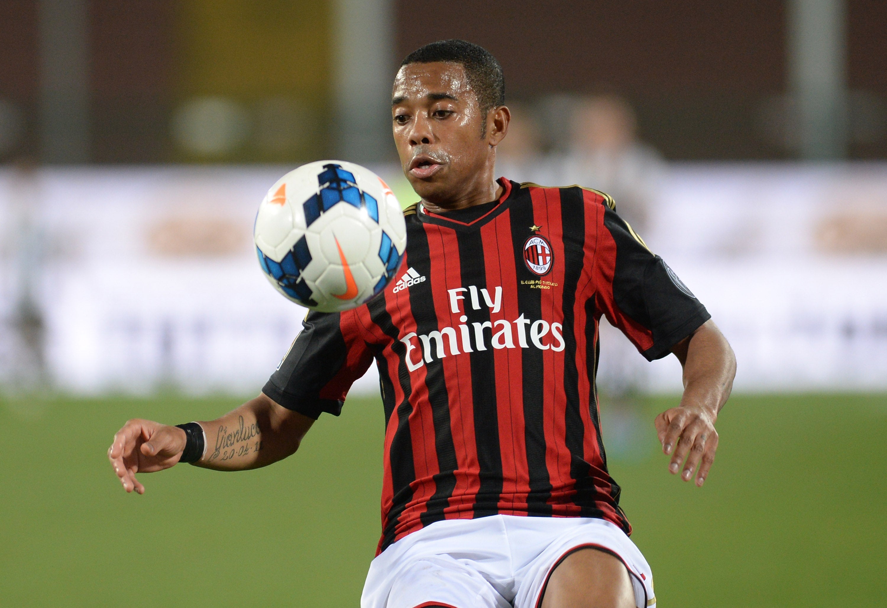 Robinho rechaza condena por violación y dice que tomará medidas legales Robinho rechaza condena por violación y dice que tomará medidas legales