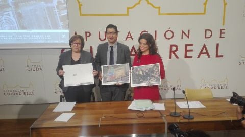 Carmen Olmedo, Jos&eacute; Manuel Caballero y Pilar Zamora