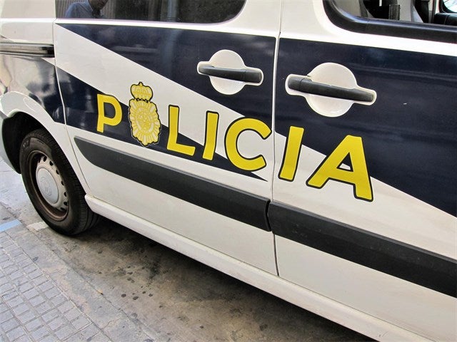 La policía busca a un hombre de 51 años que huyó tras dejar embarazada a una joven de 15 en Lorca, Murcia La policía busca a un hombre de 51 años que huyó tras dejar embarazada a una joven de 15 en Lorca, Murcia