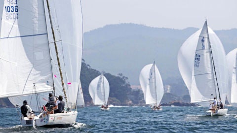 Liga Oto&ntilde;o Axa J80