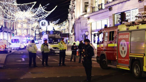 La Polic&iacute;a investiga un "incidente" en el metro Oxford Circus en Londres