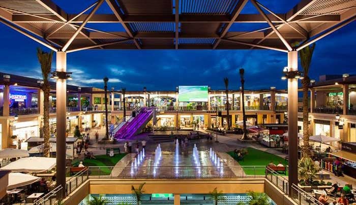 Programa desde el Centro Comercial Zenia Boulevard con motivo del Black Friday Programa desde el Centro Comercial Zenia Boulevard con motivo del Black Friday