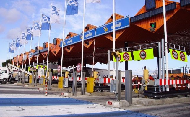 <p>Fomento eliminará los peajes de las autopistas cuando acabe su concesión</p> <p>Fomento eliminará los peajes de las autopistas cuando acabe su concesión</p>