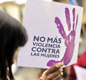 Imagen de archivo contra la violencia de género Imagen de archivo contra la violencia de género
