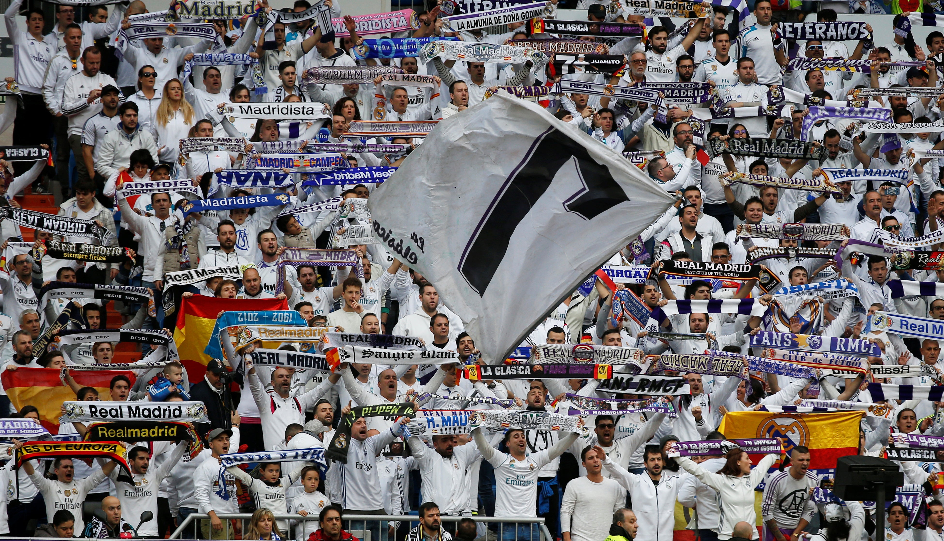 El Real Madrid pagará las entradas del Mundial de Clubes a socios y peñistas El Real Madrid pagará las entradas del Mundial de Clubes a socios y peñistas