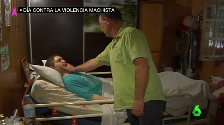 Antonio Clemente, padre del paracaidista tetrapléjico, a Cospedal: "Su silencio hace daño, duele mucho" Antonio Clemente, padre del paracaidista tetrapléjico, a Cospedal: "Su silencio hace daño, duele mucho"