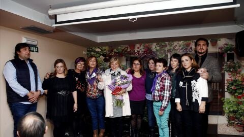 Asun Casasola, madre de la joven Nagore Laffage, recibiendo el premio Sabicas