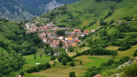 Felipe Badía envía esta foto de la subida a Tresviso Para 'Destino Cantabria 2017'