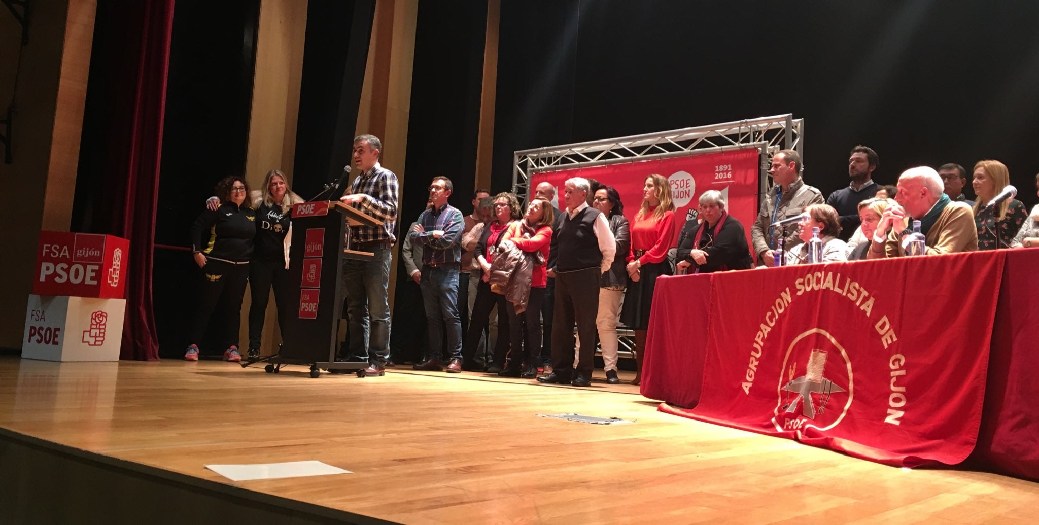 Más de Uno Gijón 27/11/2017 con Ana Fierro Más de Uno Gijón 27/11/2017 con Ana Fierro