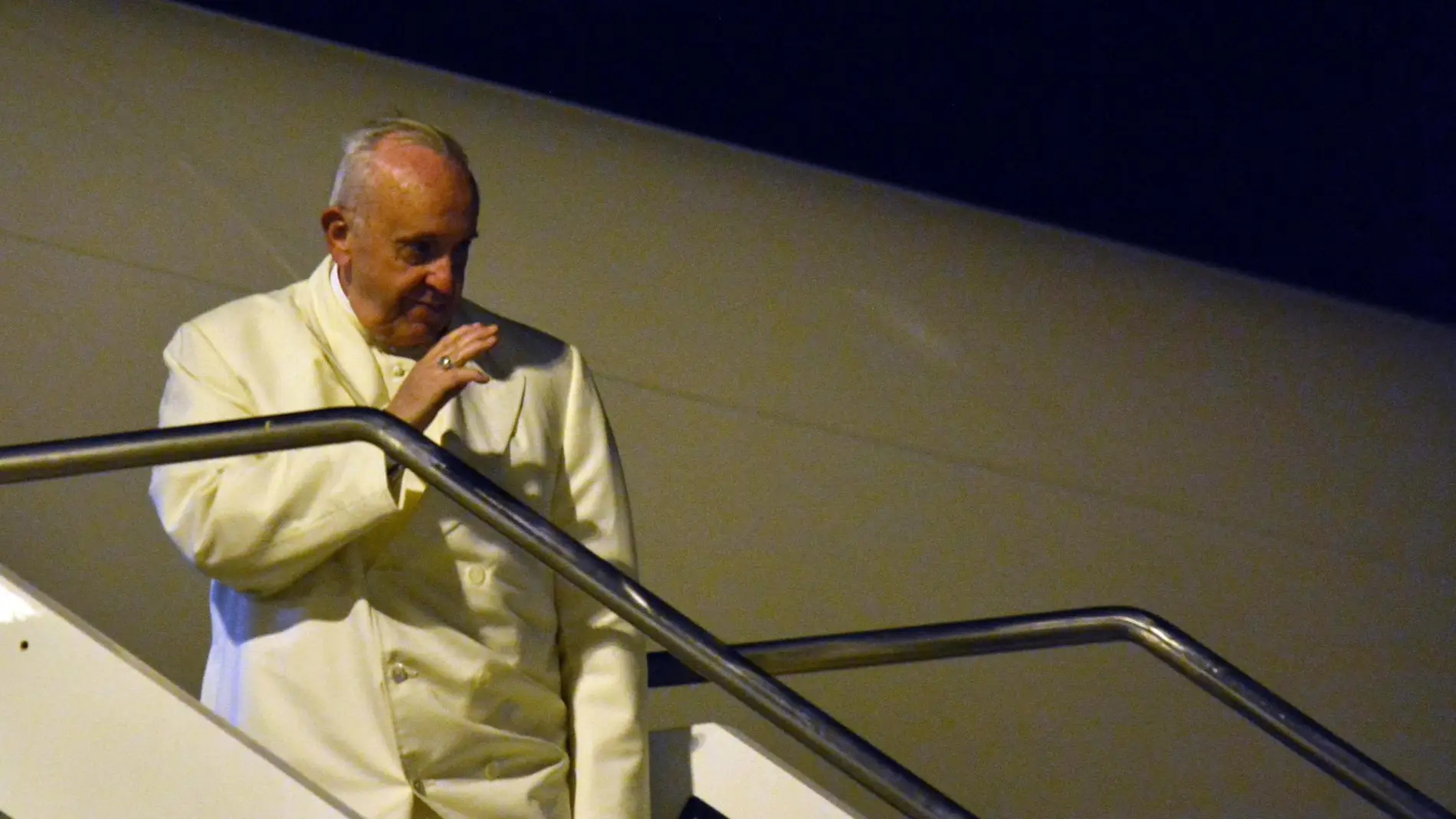 El papa Francisco emprendió hoy su viaje a Birmania y Bangladesh