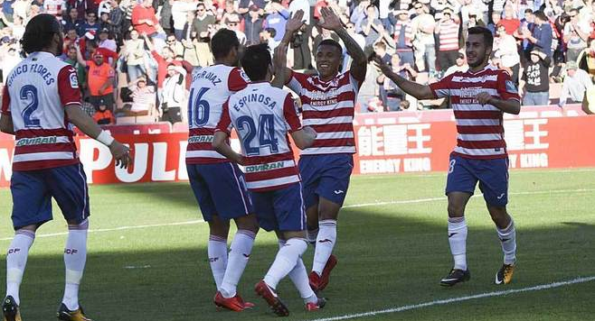 Resumen de Segunda División: el empate a puntos del Huesca y el Granada y las últimas críticas a Paco Herrera Resumen de Segunda División: el empate a puntos del Huesca y el Granada y las últimas críticas a Paco Herrera