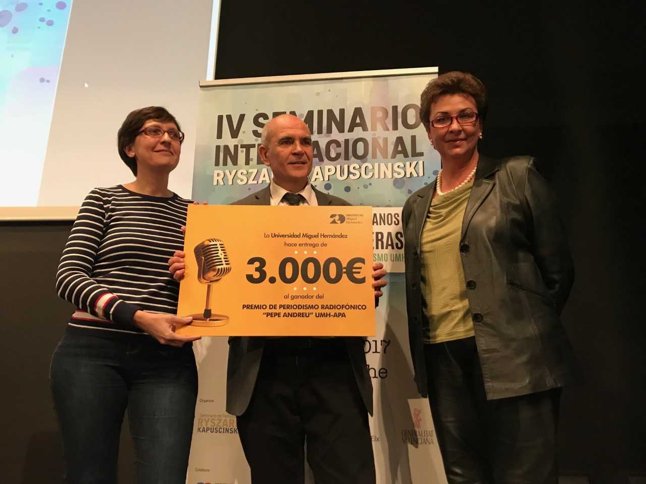 El espacio 'El ipod de Oliver Sacks' de RNE se alza con el premio de periodismo Pepe Andreu El espacio 'El ipod de Oliver Sacks' de RNE se alza con el premio de periodismo Pepe Andreu
