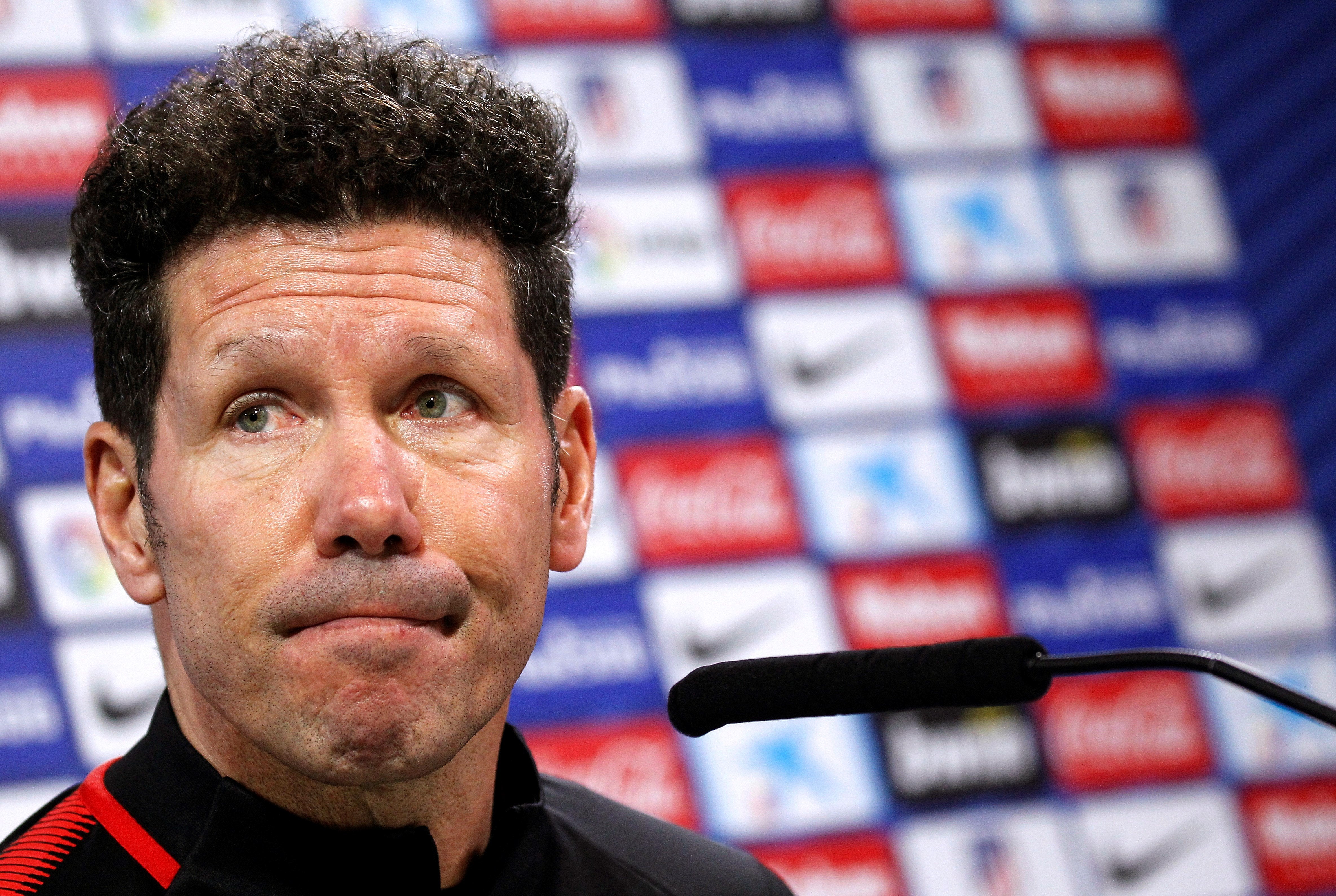 Simeone: "El paso al Ojo de Halcón se está pidiendo a gritos ya en la Liga" Simeone: "El paso al Ojo de Halcón se está pidiendo a gritos ya en la Liga"