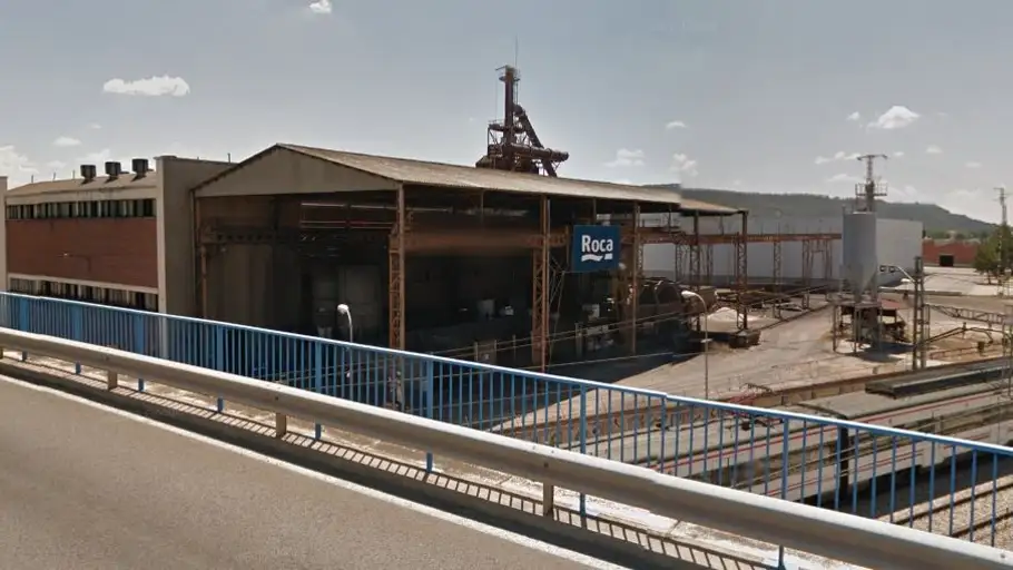 Fabrica Roca en Alcalá de Henares Fábrica de bañeras de fundición de Roca en Alcalá de Henares