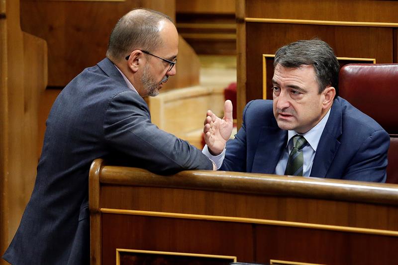 La crisis catalana y el 155 no despejan el apoyo clave del PNV a los Presupuestos Generales del Estado La crisis catalana y el 155 no despejan el apoyo clave del PNV a los Presupuestos Generales del Estado