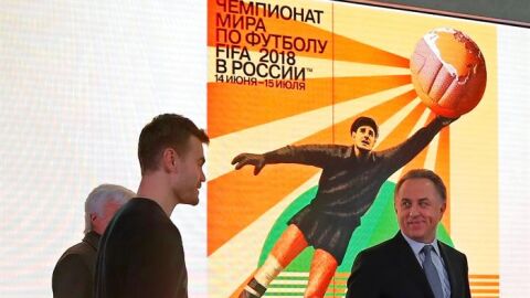 Lev Yashin, protagonista en el cartel del Mundial de Rusia 2018.