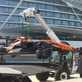 El coche de Alonso tras el accidente en Abu Dabi El coche de Alonso tras el accidente en Abu Dabi
