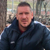 El exfutbolista Óscar Téllez.