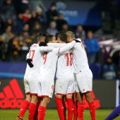 El Sevilla hace piña tras el gol de Ganso en Maribor