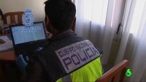 Un agente reciba un ordenador en busca de pornograf&iacute;a infantil