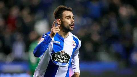 Adrián López celebra un gol Adrián López celebra un gol