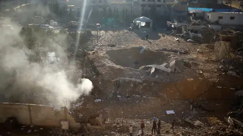 Efectos de un bombardeo de la aviación israelí sobre Gaza Efectos del bombardeo de la aviación israelí sobre Gaza