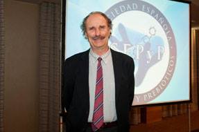 Francisco Guarner: "Lo más importante es cuidar nuestras bacterias alimentándonos bien" Francisco Guarner: "Lo más importante es cuidar nuestras bacterias alimentándonos bien"