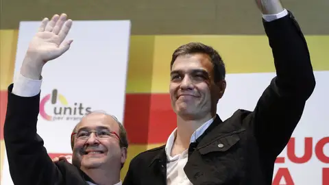 El candidato del PSC a la presidencia de la Generalitat, Miquel Iceta (i), acompañado del secretario general del PSOE, Pedro Sanchez El candidato del PSC a la presidencia de la Generalitat, Miquel Iceta (i), acompañado del secretario general del PSOE, Pedro Sanchez