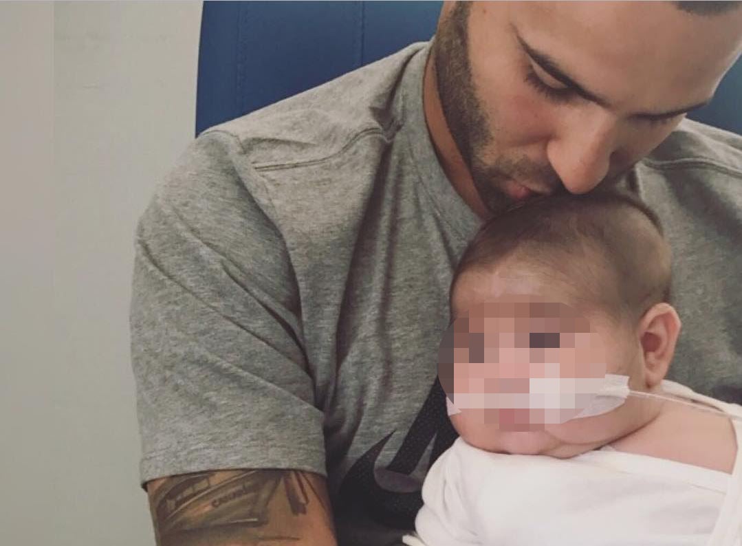 El tatuador de las estrellas hace un espectacular tatuaje a Jesé como homenaje a su hijo enfermo El tatuador de las estrellas hace un espectacular tatuaje a Jesé como homenaje a su hijo enfermo