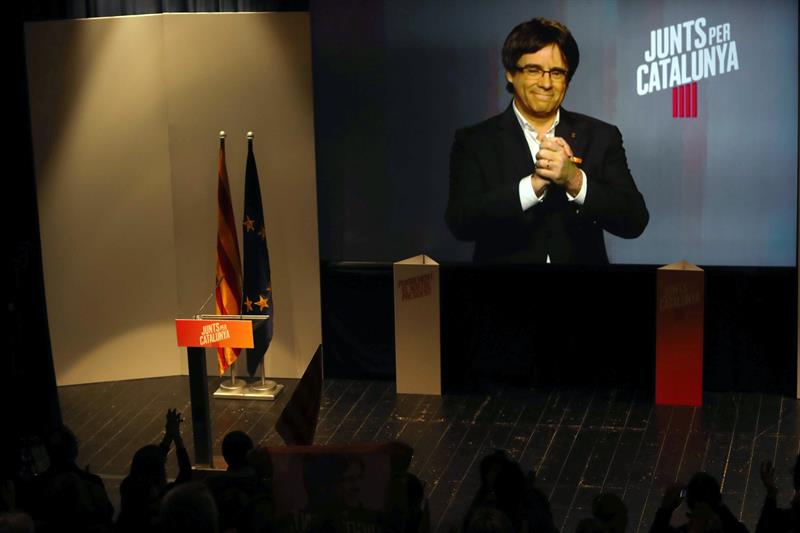 Puigdemont, a Iceta: "Las has hecho tan gorda que la dimisión te la pedirá la vergüenza" Puigdemont, a Iceta: "Las has hecho tan gorda que la dimisión te la pedirá la vergüenza"