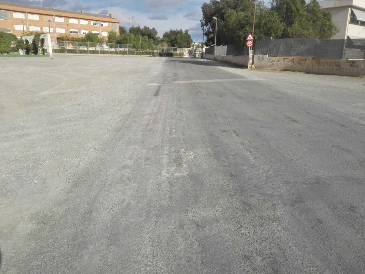 Ilicitanos por Elche reclama mejoras en la seguridad vial de la calle de la ermita de San Crispín Ilicitanos por Elche reclama mejoras en la seguridad vial de la calle de la ermita de San Crispín