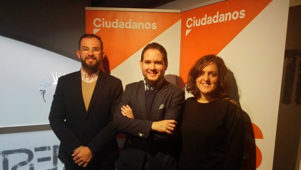 Juan Antonio Sempere, David Caballero y Eva Crisol cuando aún compartían partido y grupo municipal