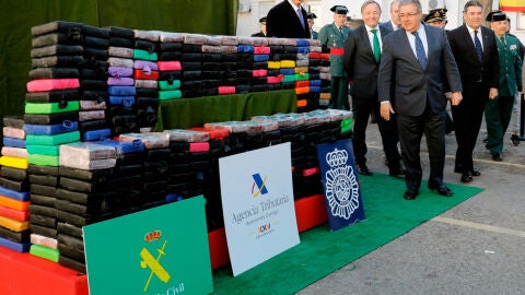Incautan 520 kilos de coca&iacute;na en un contenedor con almendras en el puerto de Valencia