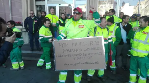 Concentración de los trabajadores de parques y jardines Concentración de los trabajadores de parques y jardines