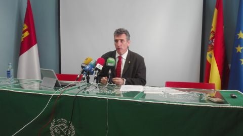 Jose Ramon Caballero, presidente del Colegio de Veterinarios de C.Real