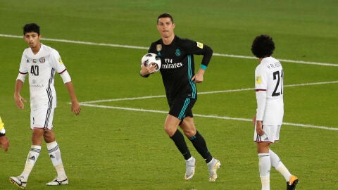 Cristiano Ronaldo tras anotar el 1-1 ante Al Jazira