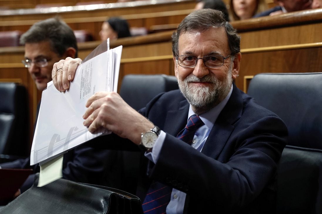 El PP ganaría de nuevo las elecciones pese a la sentencia del 'caso Gürtel', según una encuesta El PP ganaría de nuevo las elecciones pese a la sentencia del 'caso Gürtel', según una encuesta