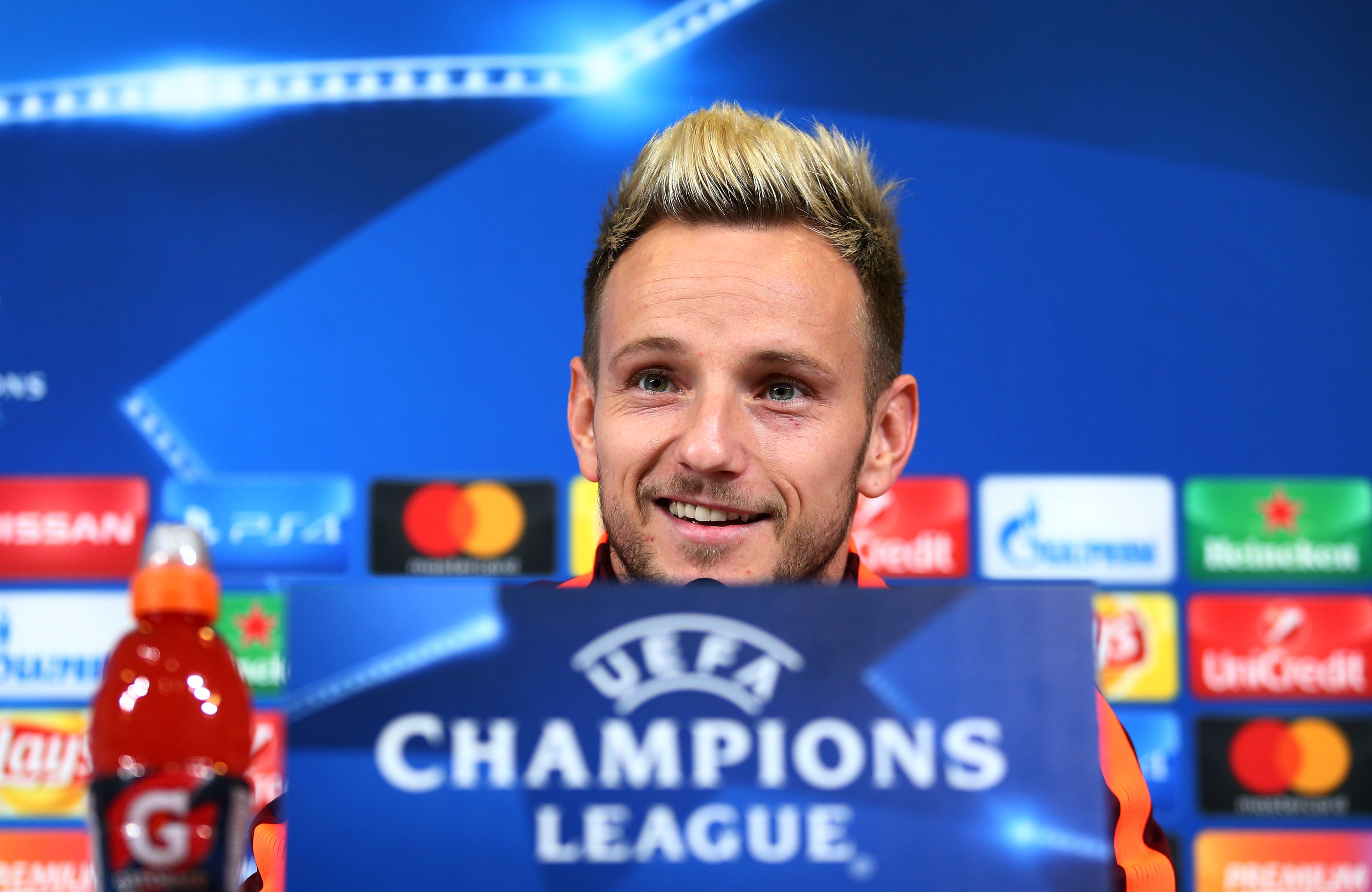 Rakitic sobre el Clásico: "Alguien tendrá unas fiestas tristes" Rakitic sobre el Clásico: "Alguien tendrá unas fiestas tristes"