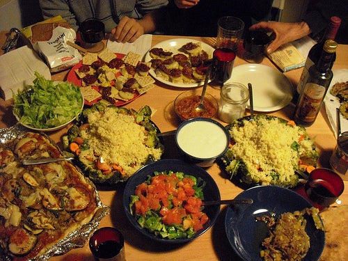 Quirónsalud Alicante recuerda que la Navidad no es sinónimo de excesos: puede haber un equilibrio en la alimentación Quirónsalud Alicante recuerda que la Navidad no es sinónimo de excesos: puede haber un equilibrio en la alimentación