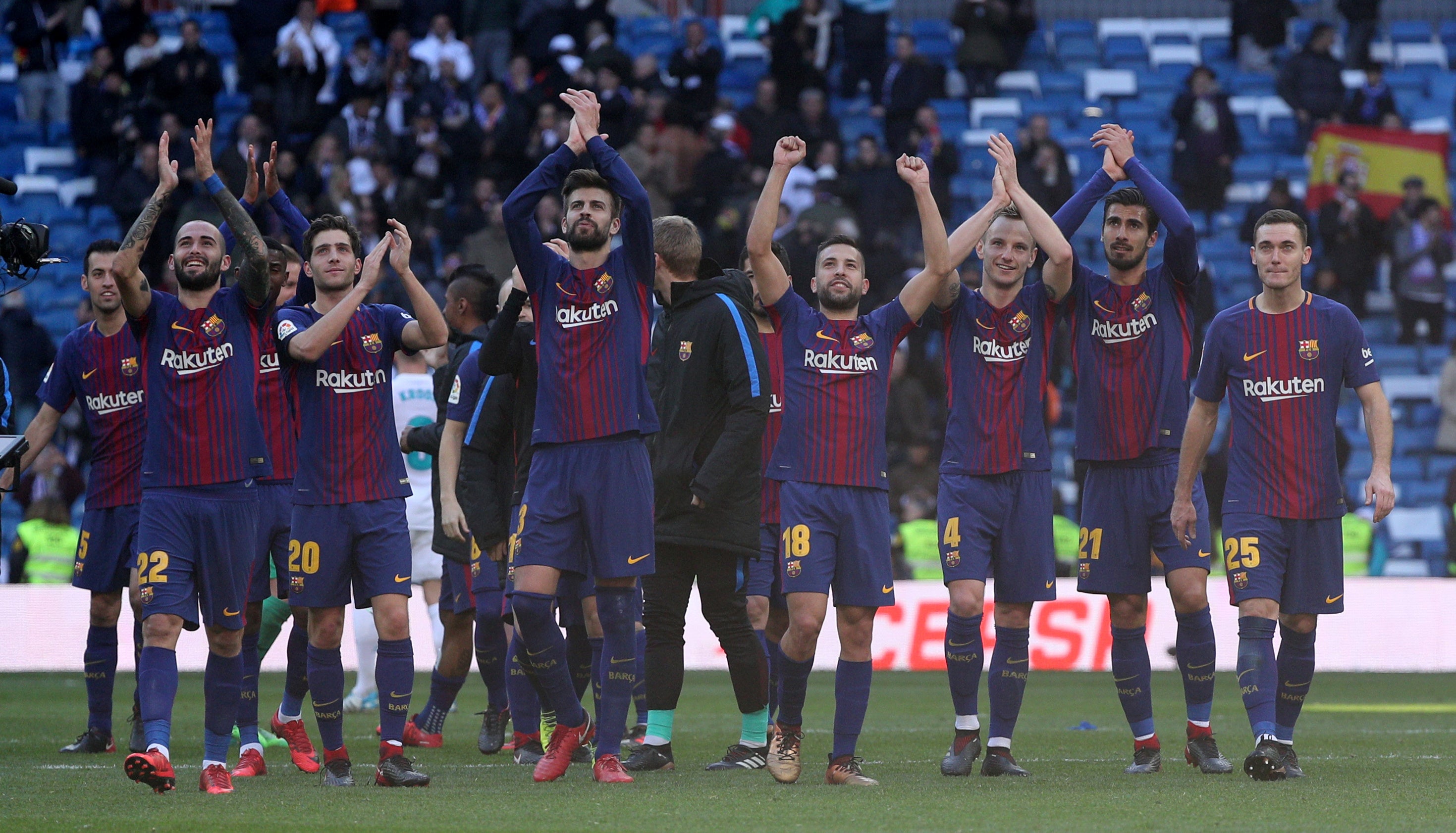 El Barcelona hace historia al ganar tres Clásicos seguidos en el Bernabéu en la Liga El Barcelona hace historia al ganar tres Clásicos seguidos en el Bernabéu en la Liga