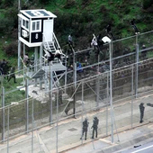 Valla de la frontera de Ceuta Valla de la frontera de Ceuta