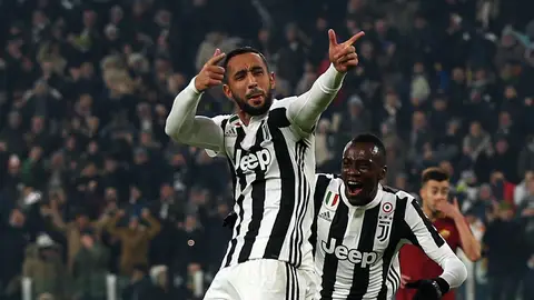 Benatia celebra un gol de la Juventus Benatia celebra un gol de la Juventus