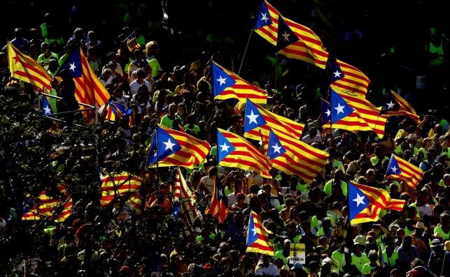 Las preguntas de Amón, sobre la Diada: "¿Cuándo ha sido un problema inventarse las cifras de manifestantes?" Las preguntas de Amón, sobre la Diada: "¿Cuándo ha sido un problema inventarse las cifras de manifestantes?"