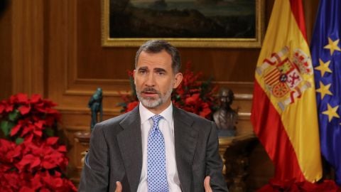 El Rey Felipe VI, durante su tradicional mensaje de Navidad desde el Palacio de La Zarzuela