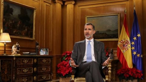 El Rey Felipe VI, durante su tradicional mensaje de Navidad desde el Palacio de La Zarzuela