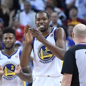 Kevin Durant celebra la victoria de los Warriors Kevin Durant celebra la victoria de los Warriors