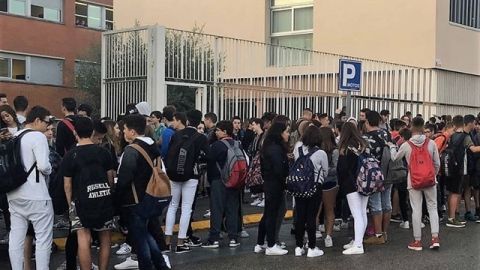 &iquest;Qu&eacute; consecuencias puede generar en los menores ver series violentas como 'El juego del calamar'?