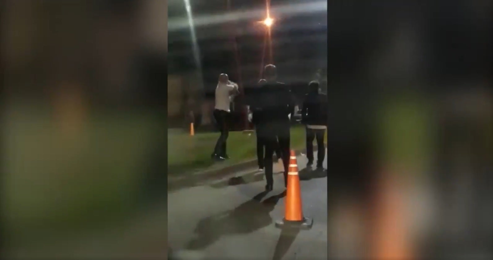 Sampaoli se encara con la Policía en un control: "Boludo, cobras 100 pesos al mes" Sampaoli se encara con la Policía en un control: "Boludo, cobras 100 pesos al mes"