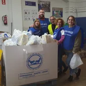 Voluntarios Atresmedia clasifican 10.000 kilos de alimentos de la Gran Recogida de Madrid Voluntarios Atresmedia clasifican 10.000 kilos de alimentos de la Gran Recogida de Madrid